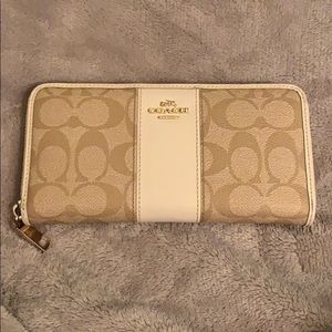 Coach accordion zip wallet